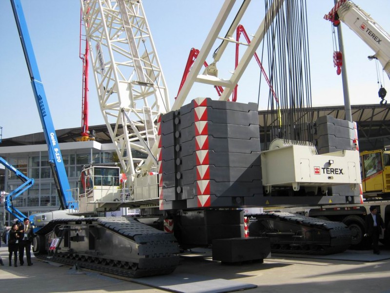 后面看,尾部也多了些东西