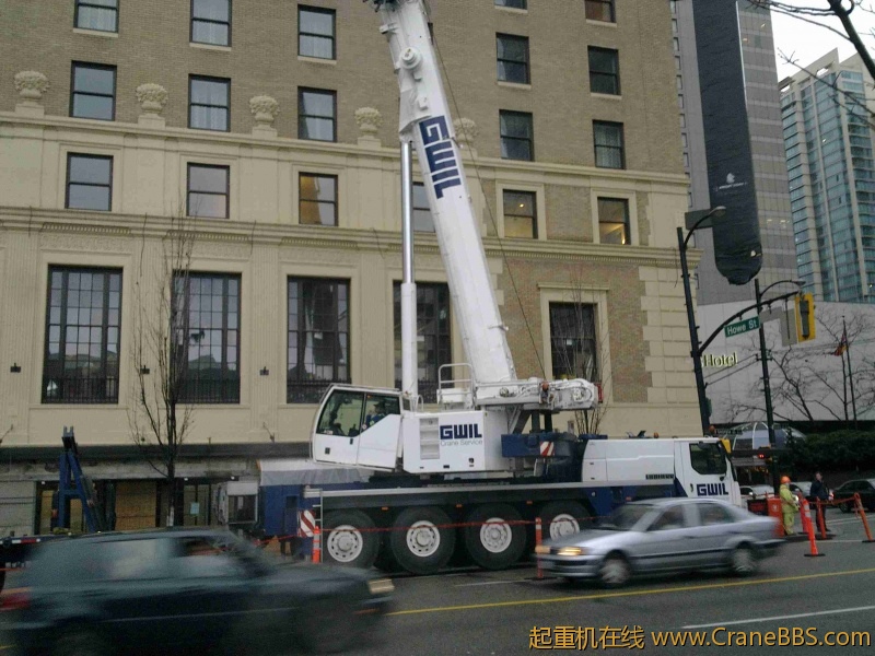 2011一月，奥运完了，工程还在继续，LTM120 来帮把忙