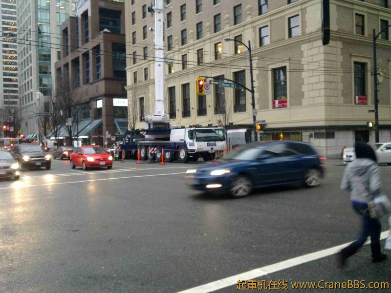 没有了巨大的枫叶旗，利勃海尔家族兄弟风采依旧。。。。