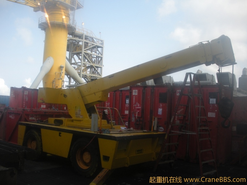 mobile crane
