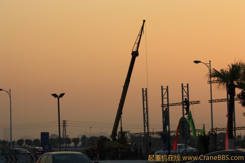 两节臂还加副臂了