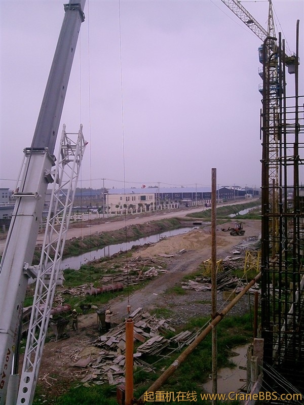 塔吊汽车吊大接力.jpg