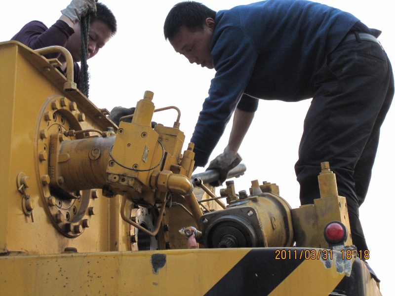 左边的我徒弟，右边的厂家的