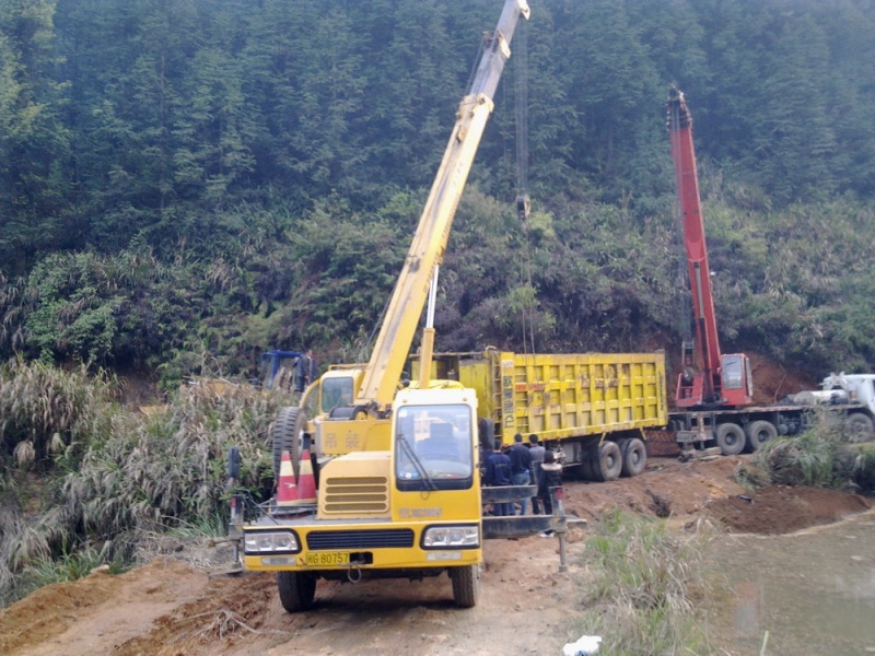 都是回填土，，软