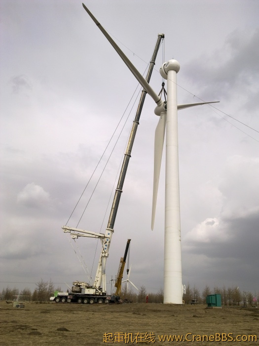 500吨风机吊装现场