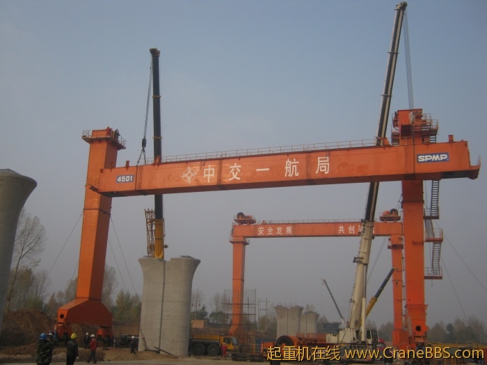 提梁机吊装