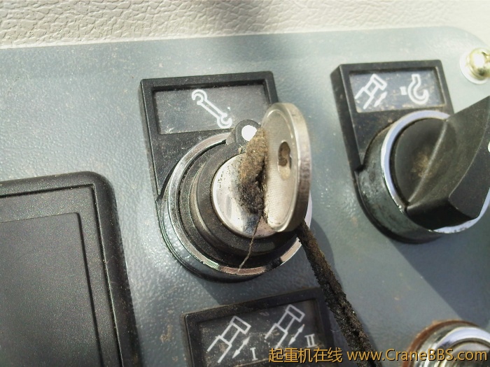 强制开关 怎么 啊  报警后 不能 动作了  