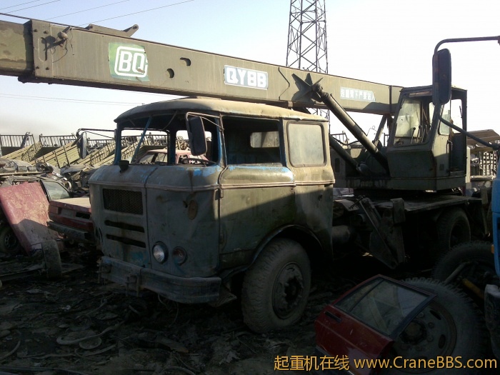 古老的北汽八吨，我以为是报废车，没想到还在干活