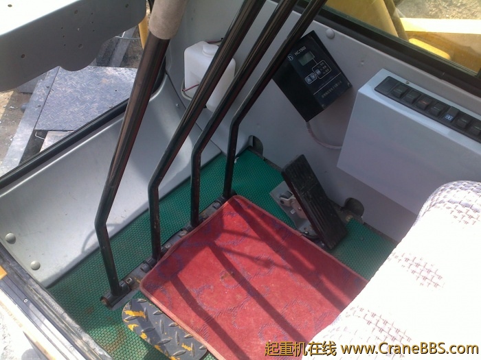 干净整洁的操作室让人心情舒畅