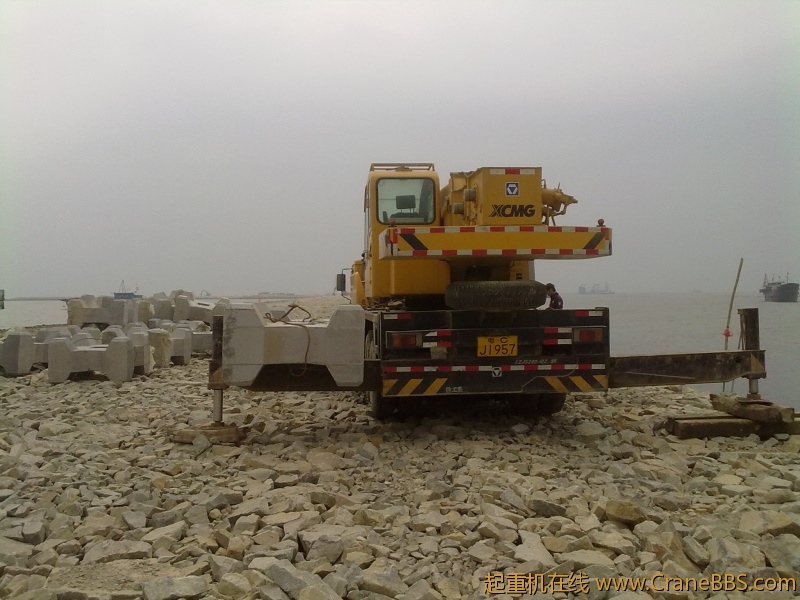 20110305596.jpg