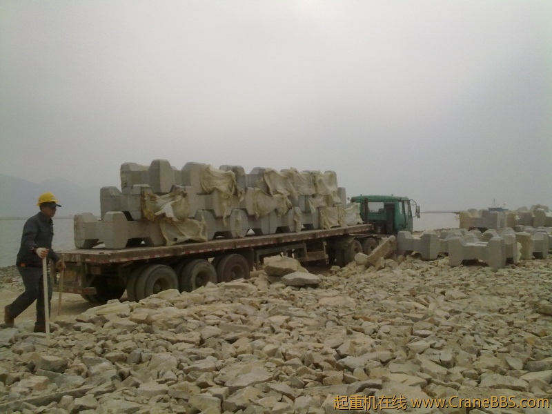 20110305597.jpg