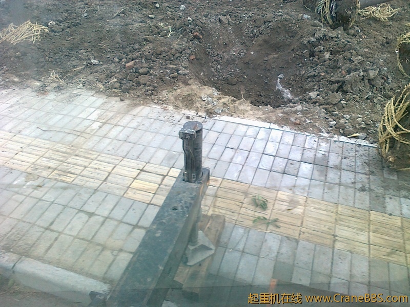 这路基叫人有点担心的 