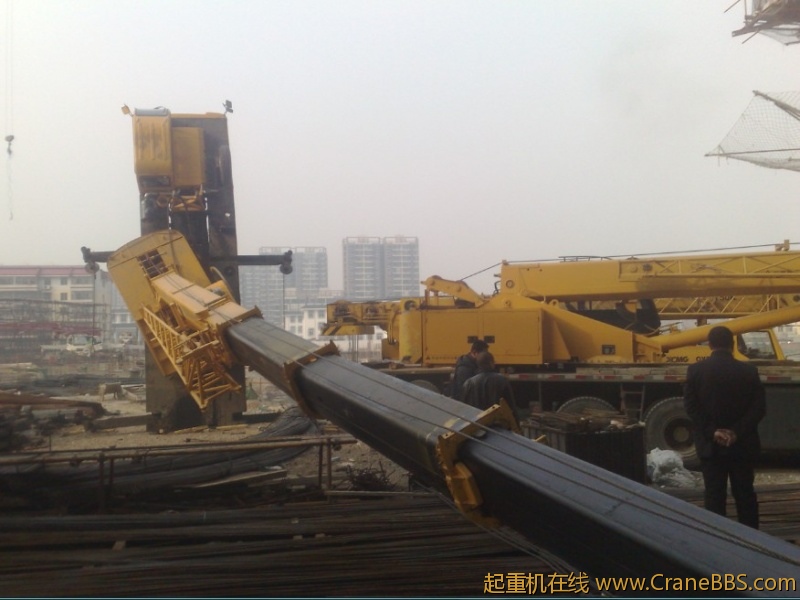 救援车辆：徐工50K、柳工20A