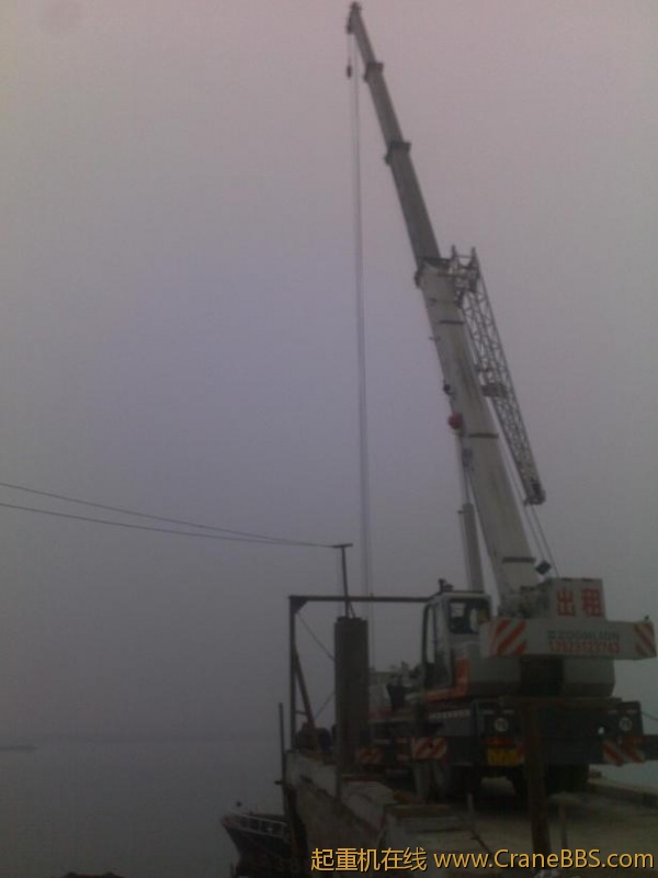 位置不好只好在车头吊~~