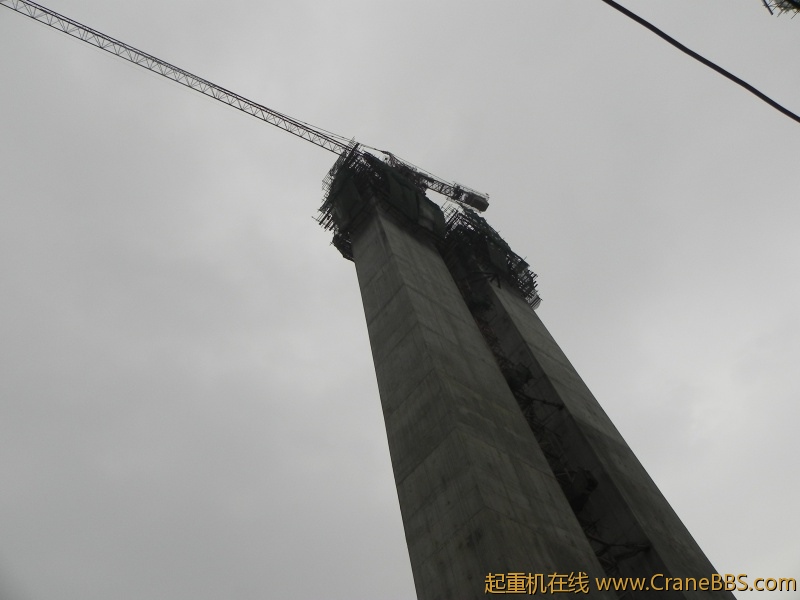 塔吊有86米高