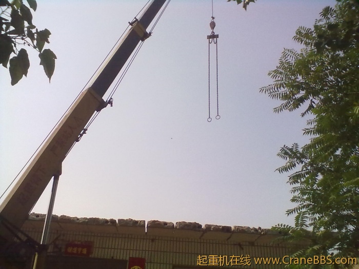 拆房，挣钱活。