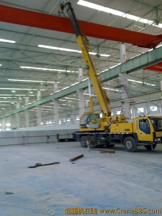 13T重，顶臂的活345的油缸吊起时顶不动的，2节臂顶起都费力估计再重点就顶不动了，问问25K能顶么？ 