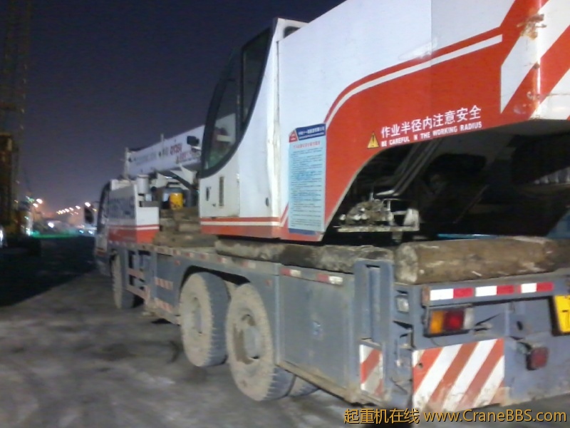 从屁股上看还没有我30V的大！！