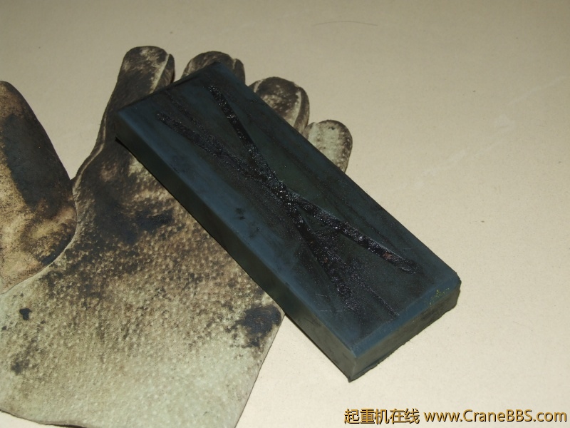 伸臂时从里掉出来的