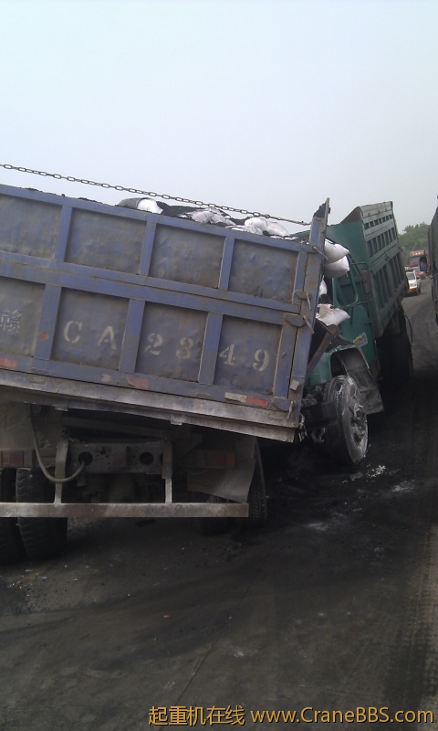 这是今天回来的路上碰见的就一起发了！！