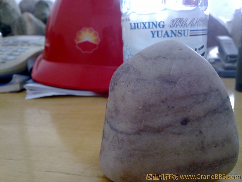 工作之于，拾了一些黄河奇石