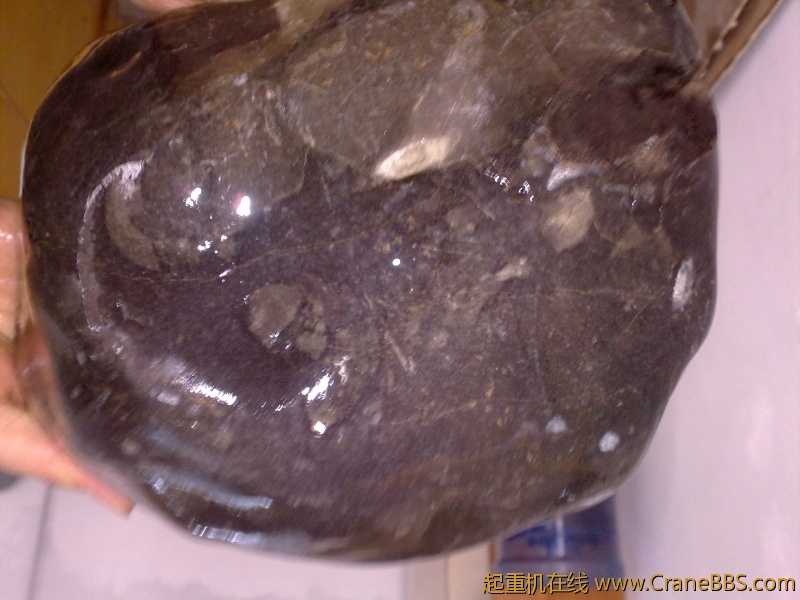 工作之于，拾了一些黄河奇石