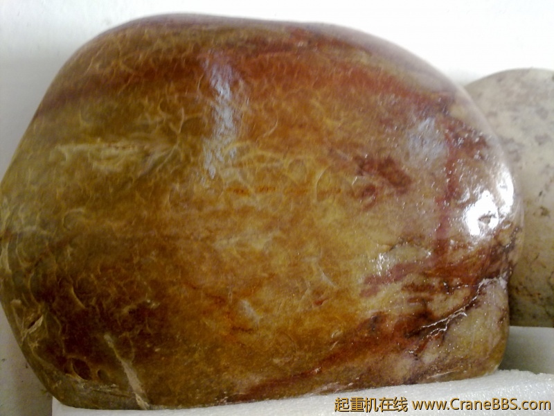 工作之于，拾了一些黄河奇石