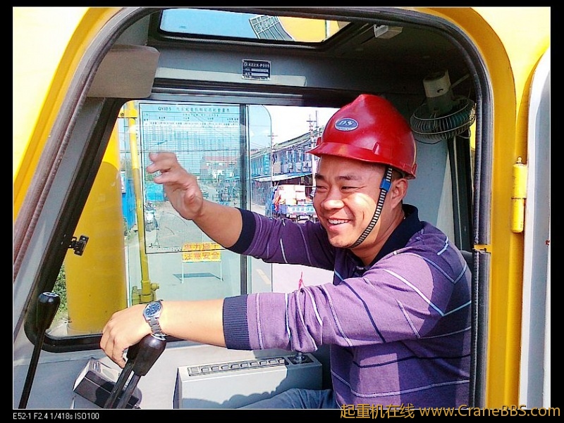 传说中的明华哥 比论坛头像要好看点哈哈 