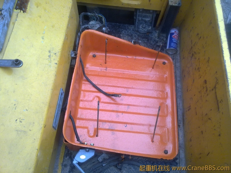 25k5放电瓶的箱子锈了