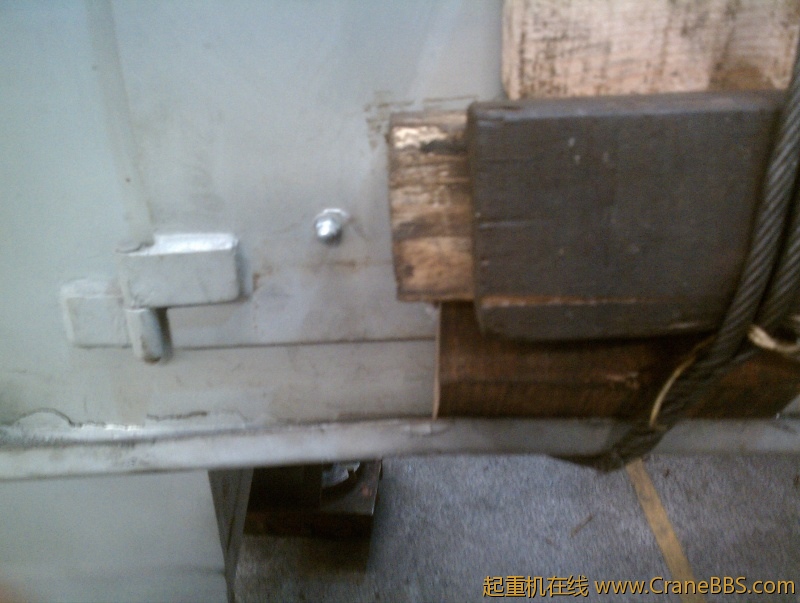 保护边缘，还是有点变形了。