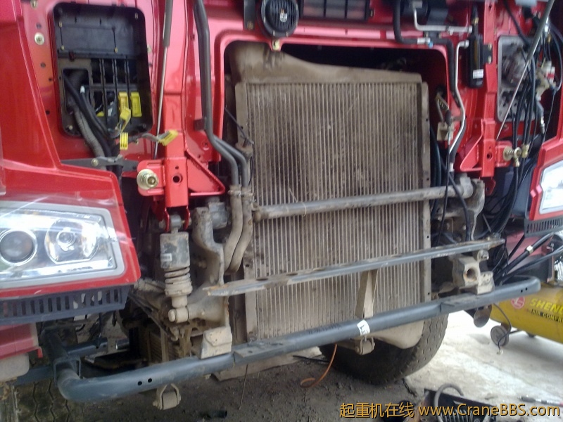 许多许多的徐工吊车