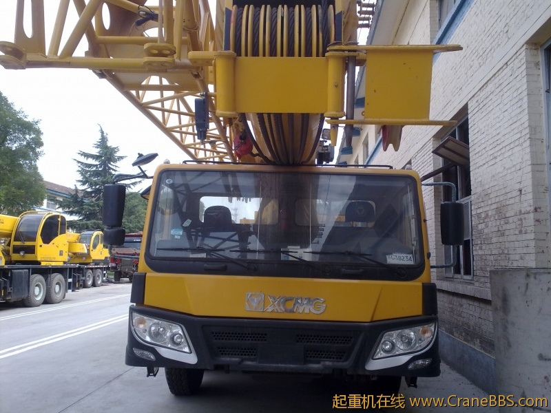 徐工70K减震是用的气囊减震