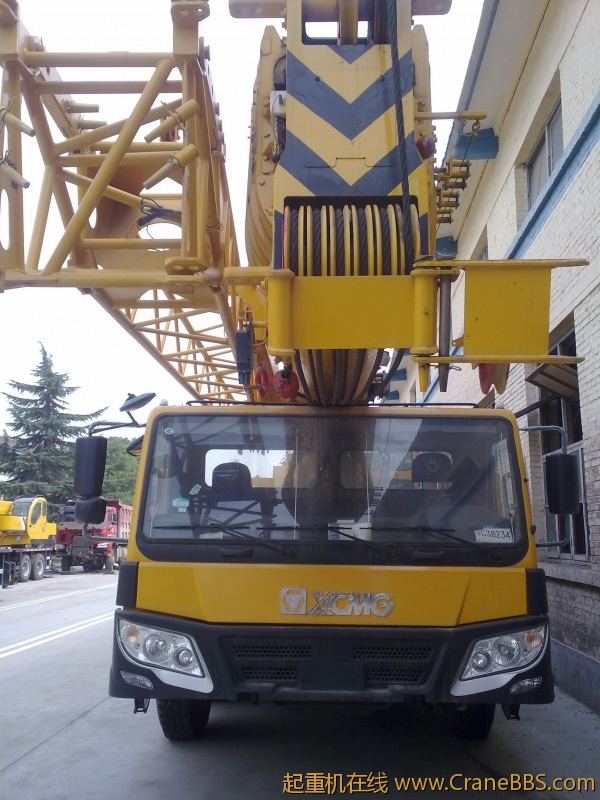 徐工70K减震是用的气囊减震