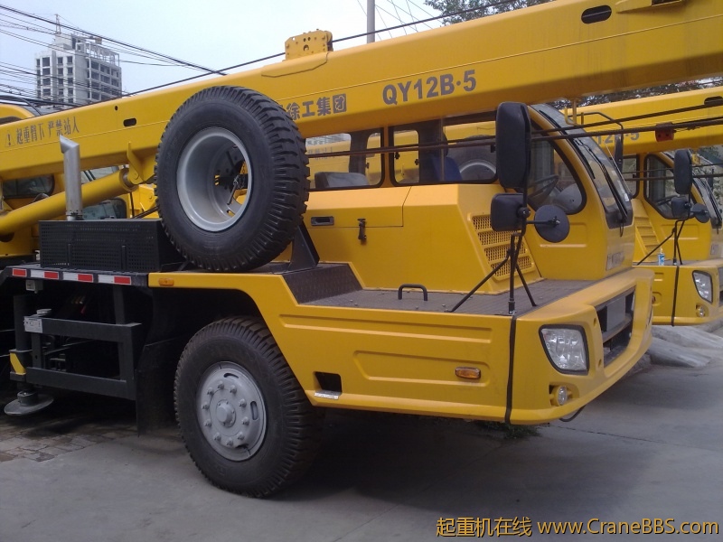 徐工70K减震是用的气囊减震