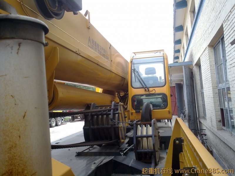 徐工70K减震是用的气囊减震