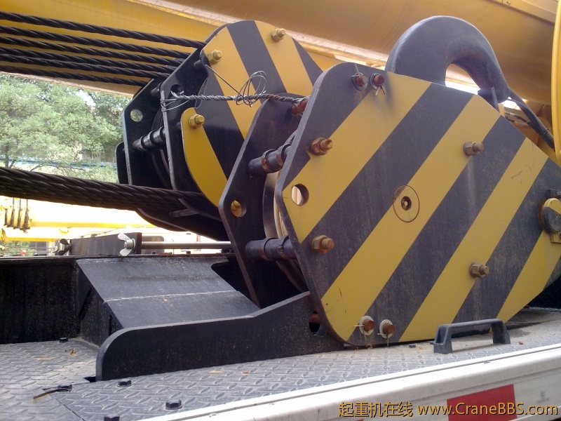 徐工70K减震是用的气囊减震