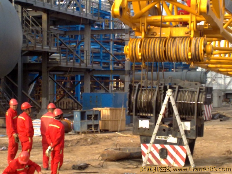 利勃海尔750安装大钩了