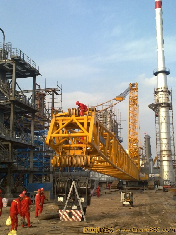 利勃海尔750安装大钩了