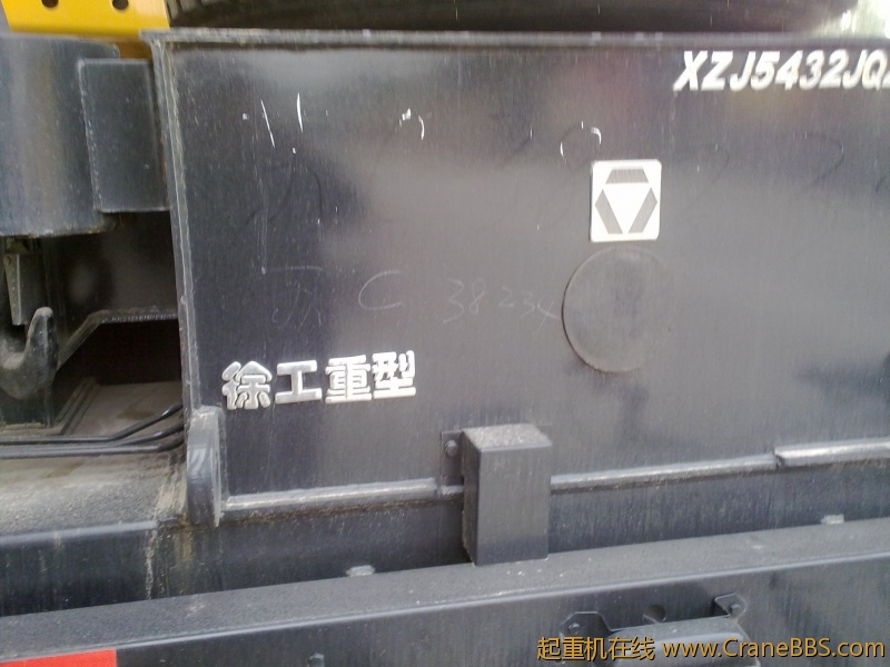 徐工70K减震是用的气囊减震