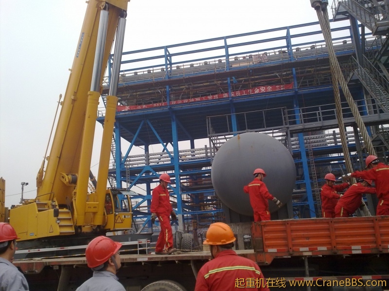 兰州石化公司300万吨/年柴油加氢装置标志性设备