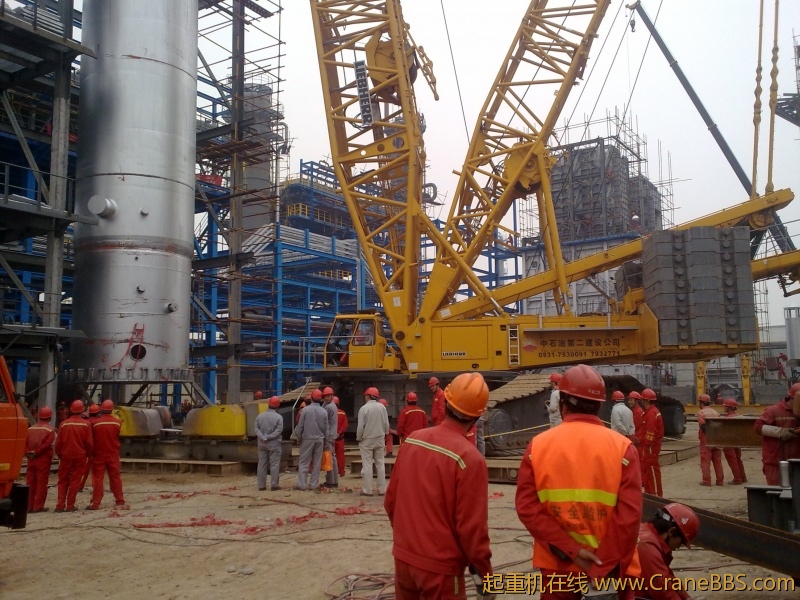 兰州石化公司300万吨/年柴油加氢装置标志性设备