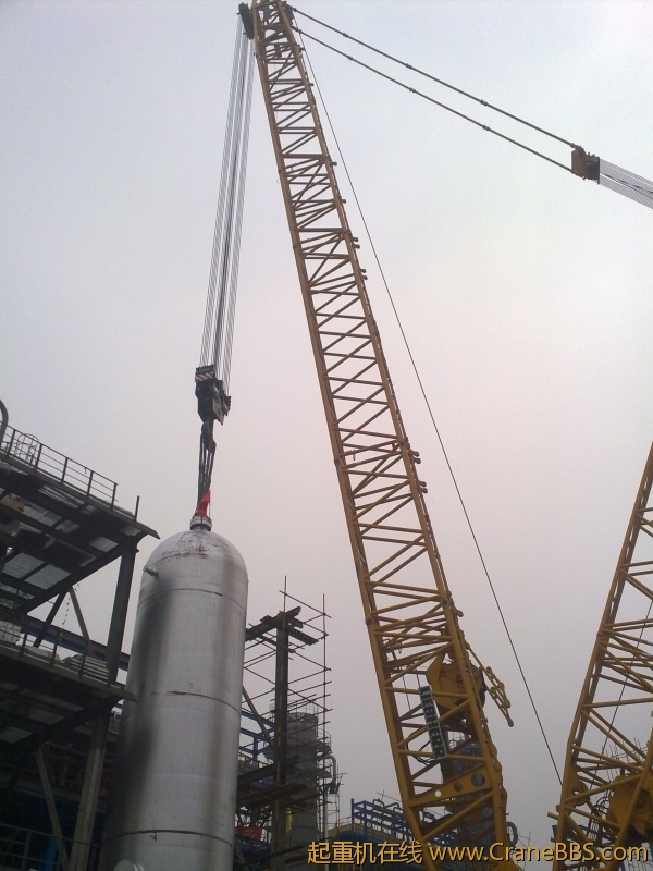 兰州石化公司300万吨/年柴油加氢装置标志性设备