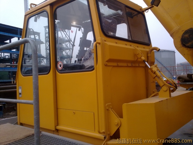 中石油第二建设公司利勃海尔750 