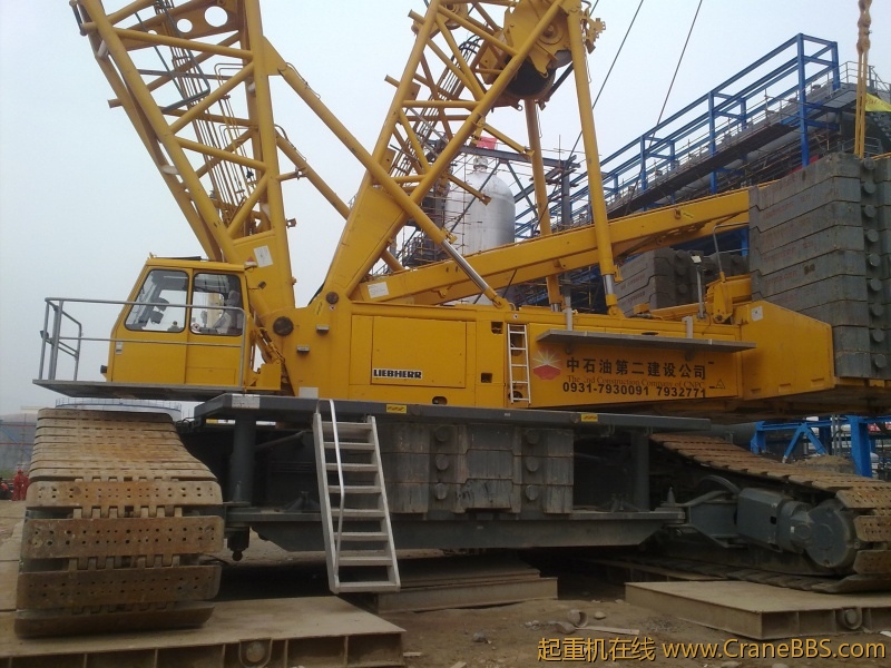 中石油第二建设公司利勃海尔750 
