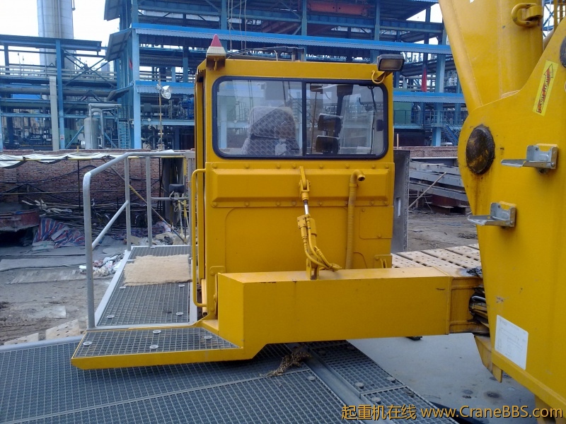 中石油第二建设公司利勃海尔750 