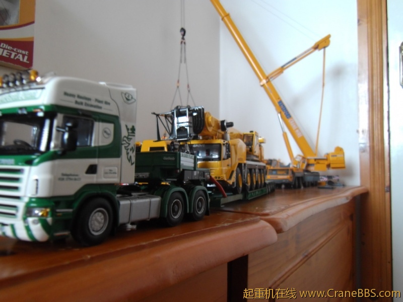 Grove GMK 5130-2 .jpg