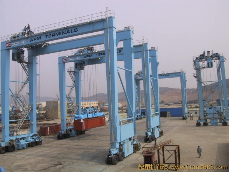 Rubber_Tyred_Gantry_Crane.jpg