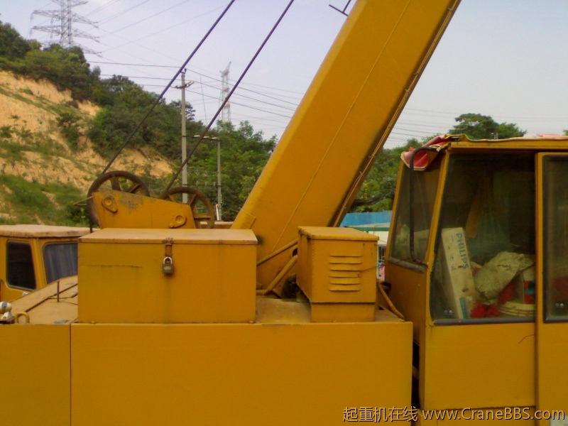 加装的工具箱和冬季燃油锅炉