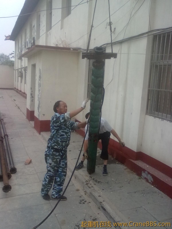 这个管子130加泵子有两吨吧