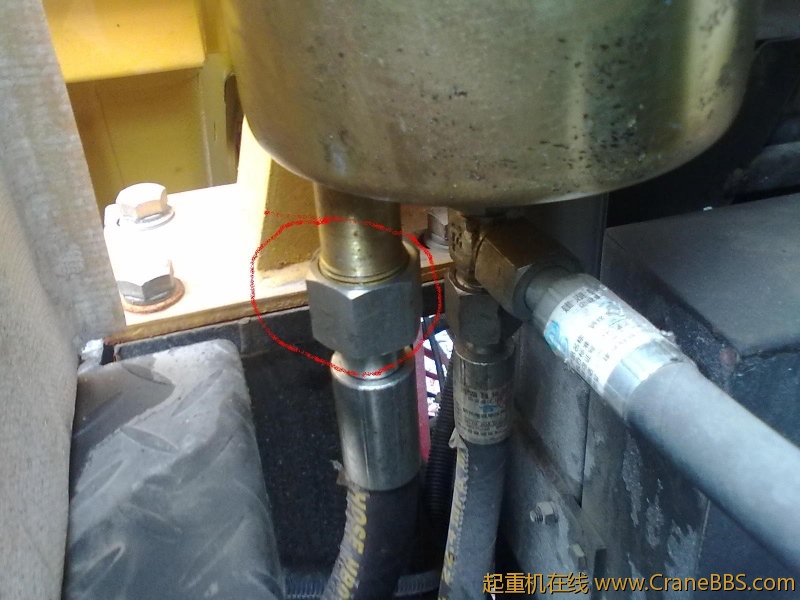 就是画圈圈这地方老是剩油  请问大家里面有没有O型圈 或者用什么可以使它不漏